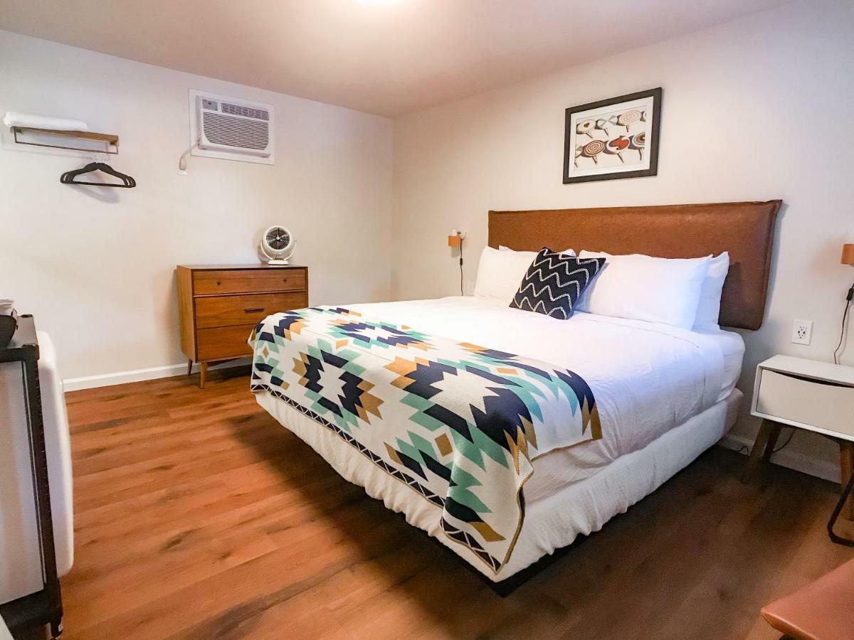 Stonewall Motor Lodge 외부 사진