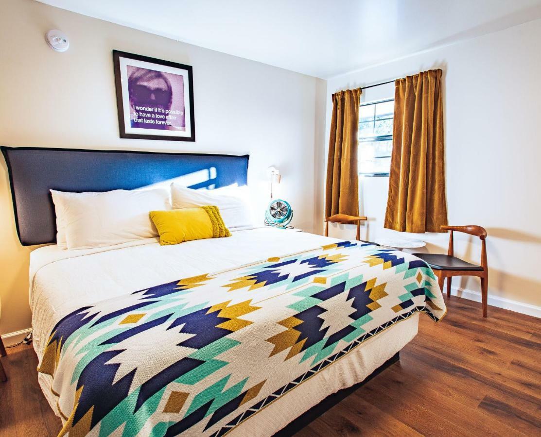 Stonewall Motor Lodge 외부 사진